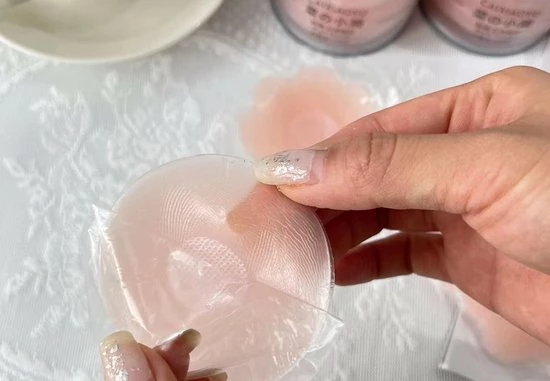 CVD® Tepelcovers - Set Van 2 Paar - Tepelbedekkers - Siliconen - Tepelpads - Herbruikbaar - Tepelplakkers - Onzichtbaar - Tepelstickers - Blank 9 CVD® Tepelcovers - Set Van 2 Paar - Tepelbedekkers - Siliconen - Tepelpads - Herbruikbaar - Tepelplakkers - Onzichtbaar - Tepelstickers - Blank - Afbeelding 7