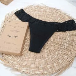 Bamboozy Menstruatie Ondergoed 4-laags String Thong Maat L 40-42 Zwart Period Underwear Duurzaam Menstrueren Incontinentie Zero Waste Roos -Badmode Verkoop 550x550 495