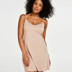 Hunkemöller Gladmakende Onderjurk - Level 1 - Maat M -Badmode Verkoop 550x656 3