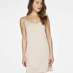 Hunkemöller Gladmakende Onderjurk - Level 1 - Maat M -Badmode Verkoop 550x660 156