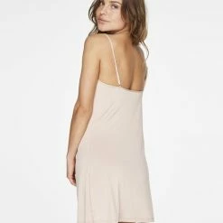 Hunkemöller Gladmakende Onderjurk - Level 1 - Maat M -Badmode Verkoop 550x660 157